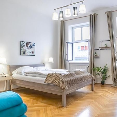 Comfortable 2Br Apt.-Near Wiener Stadthalle Dış mekan fotoğraf