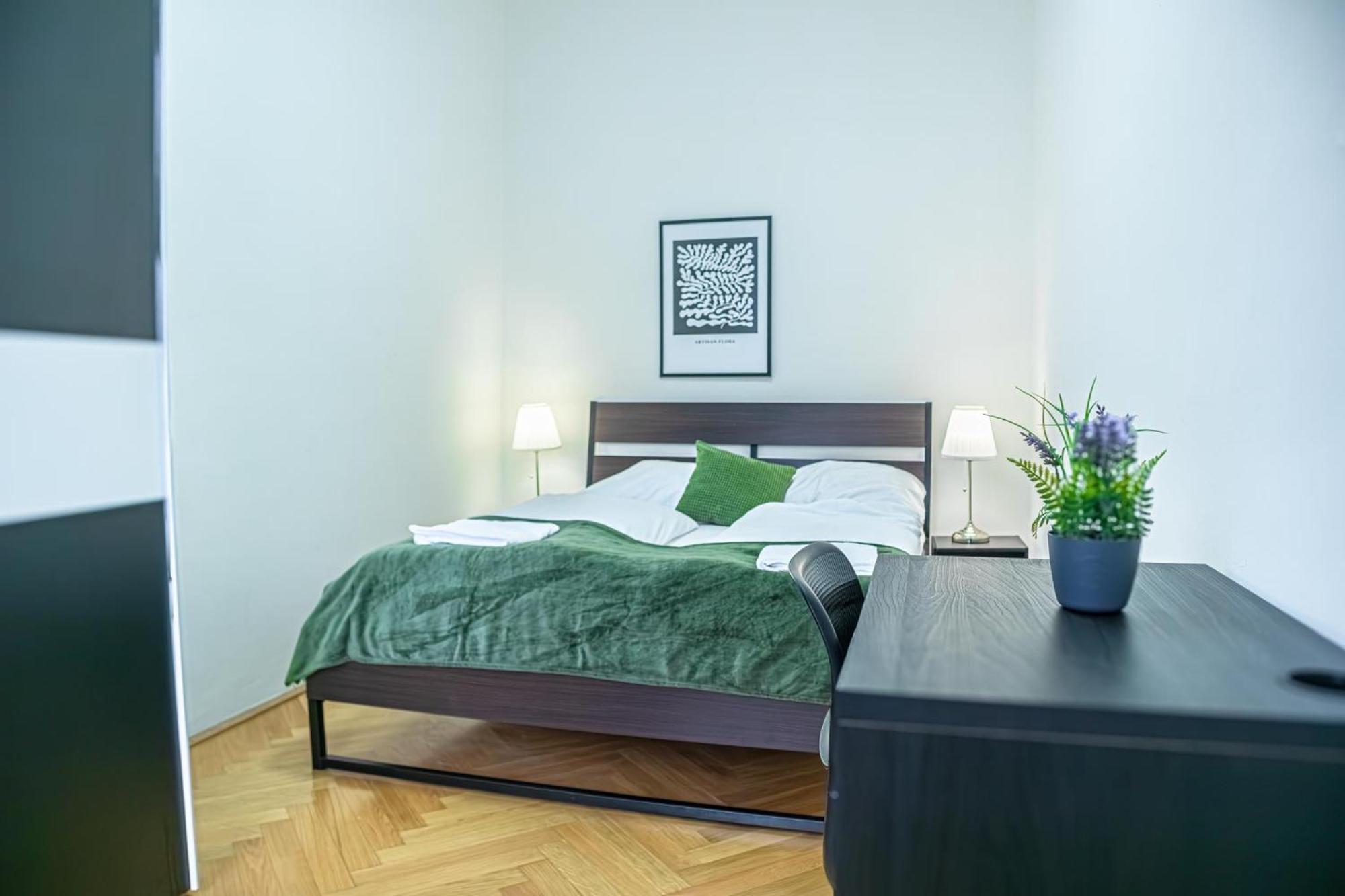 Comfortable 2Br Apt.-Near Wiener Stadthalle Dış mekan fotoğraf