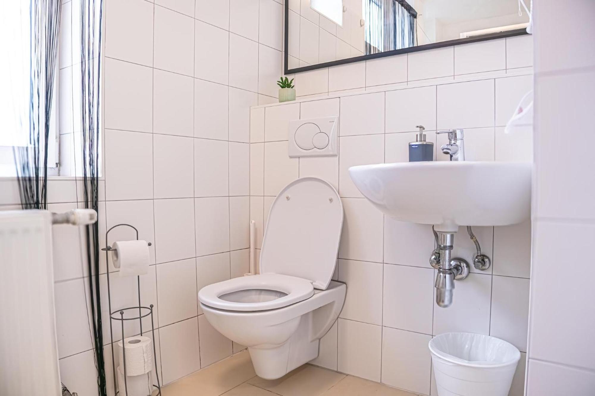Comfortable 2Br Apt.-Near Wiener Stadthalle Dış mekan fotoğraf
